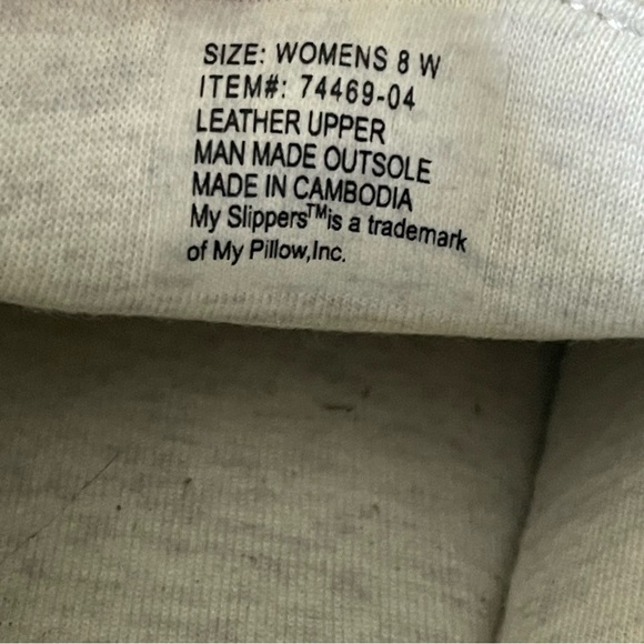 MY SLIPPERS Womens Moccasin Beige size 8 wide these are new - Picture 10 of 10